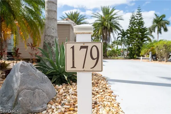 10200 Yellowtop Trail, Fort Myers, FL 33905