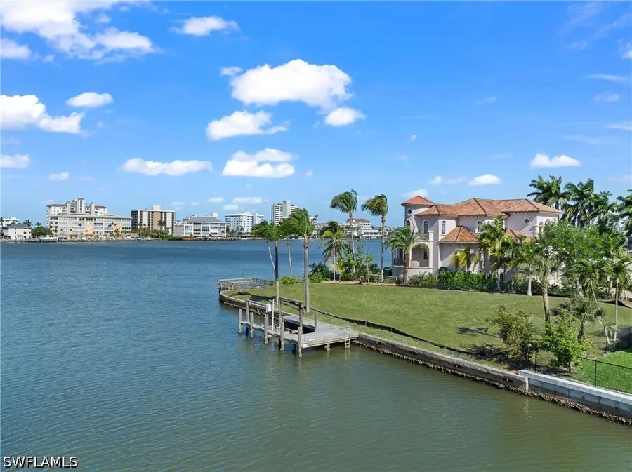 366 Pine Avenue, Naples, FL 34108 - #2