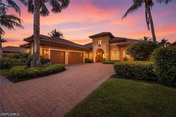8907 Shenendoah Circle, Naples, FL 34113
