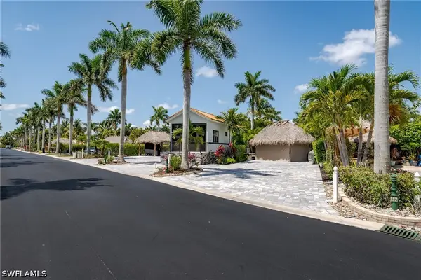 13617 Snapper Lane, Naples, FL 34114