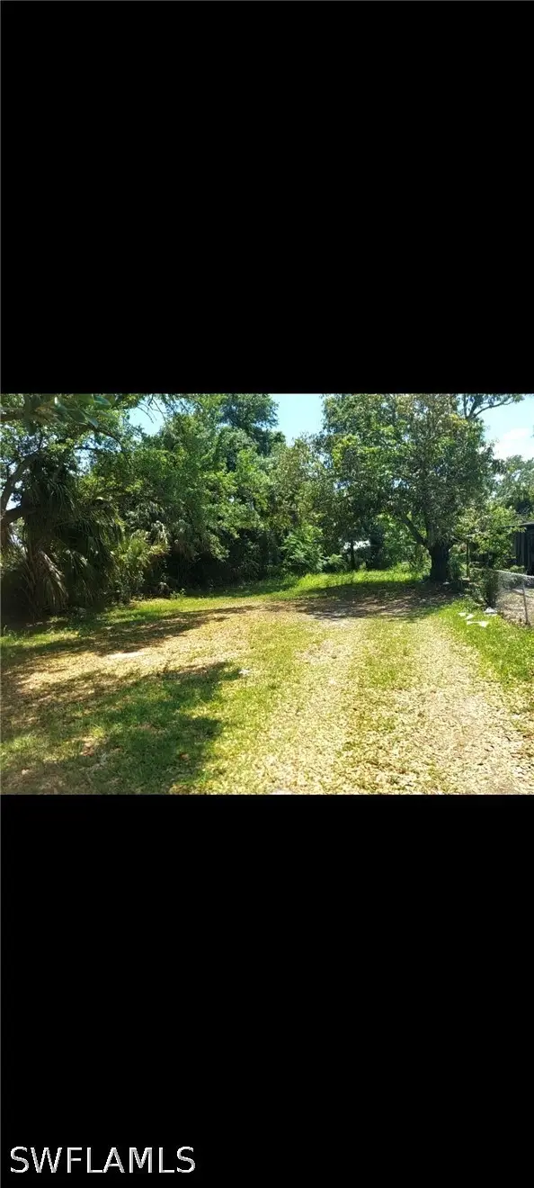 2646 Saint Charles Street, Fort Myers, FL 33916