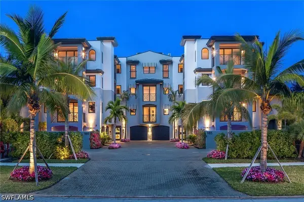 985 8th Avenue S #102, Naples, FL 34102
