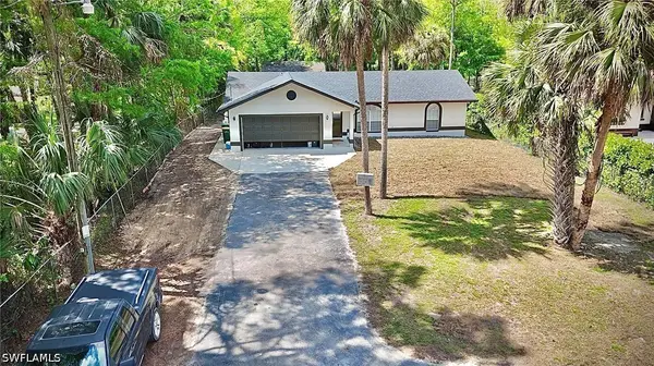 241 8th Street Se, Naples, FL 34117