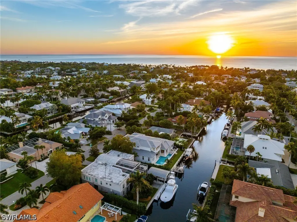 555 17th Avenue S, Naples, FL 34102 - #1