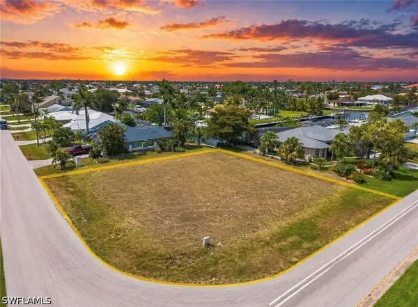 2014 Everest Parkway, Cape Coral, FL 33904