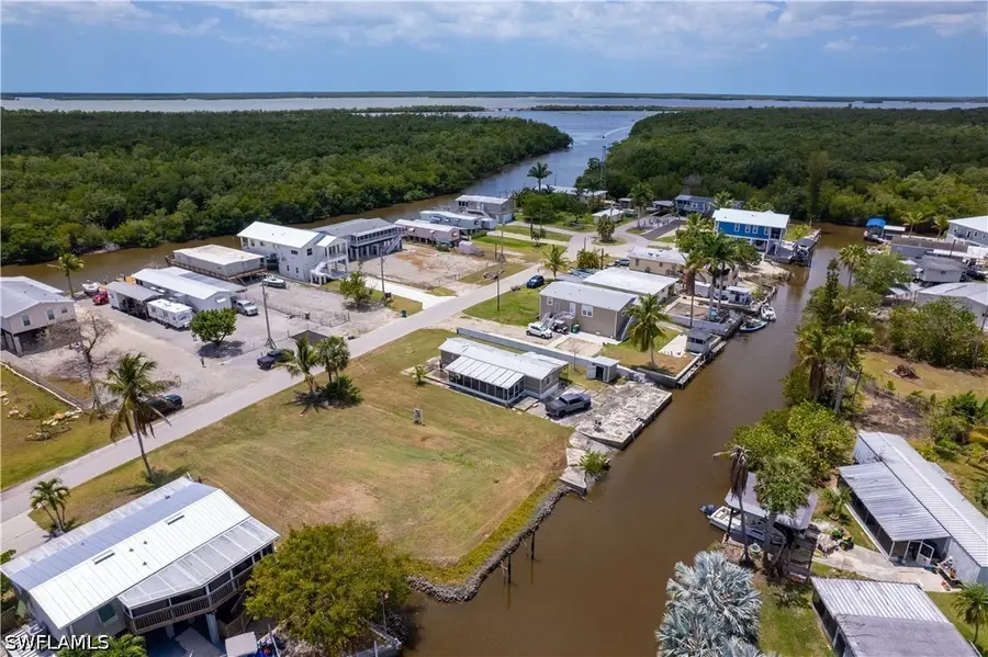 88 W Flamingo Drive, Plantation Island, FL 34141 - #2