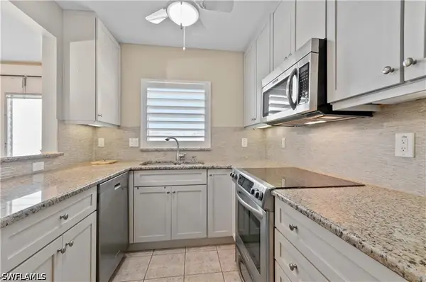 490 Broad Avenue S #H490, Naples, FL 34102