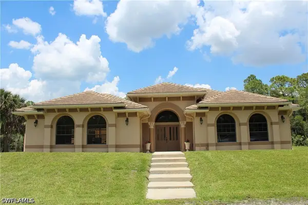 461 33rd Avenue Ne, Naples, FL 34120