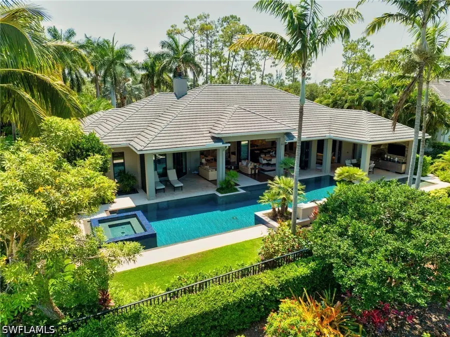 384 Edgemere Way E, Naples, FL 34105 - #2