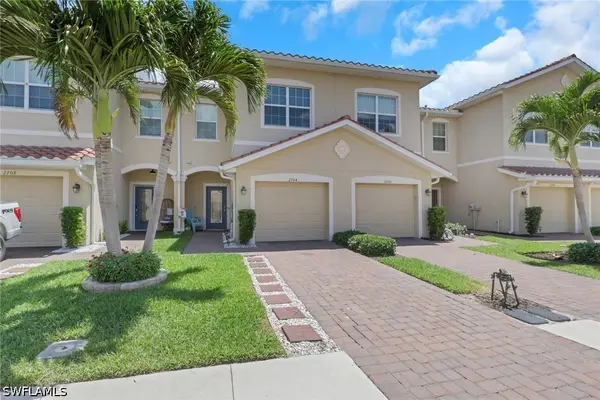 2704 Blossom Way, Naples, FL 34120