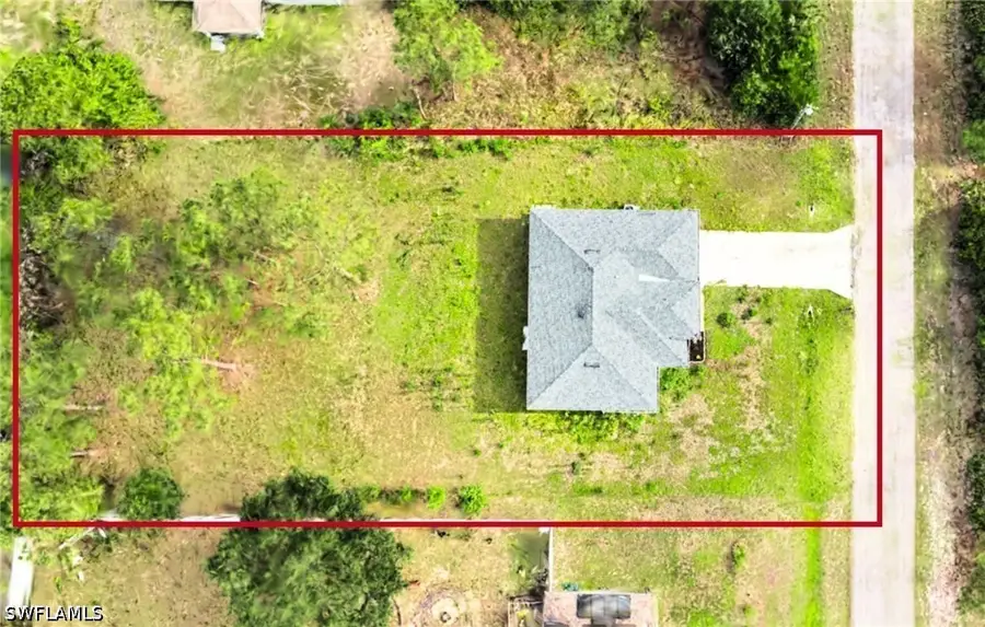 902 Magnolia Ave, Lehigh Acres, FL 33972 - #3