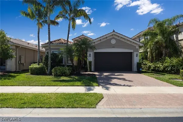 13736 Luna Drive, Naples, FL 34109
