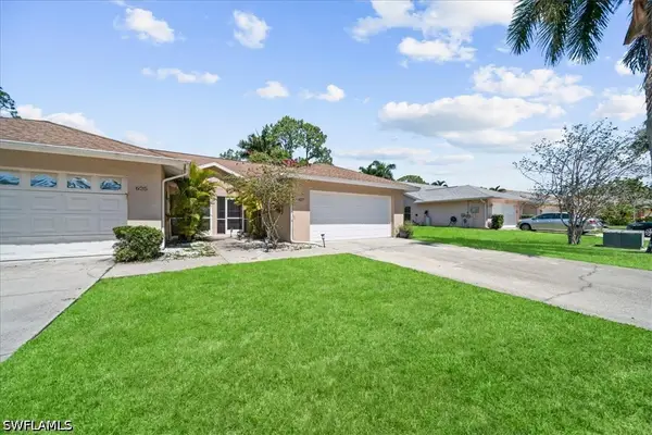 627 Saint Andrews Boulevard, Naples, FL 34113