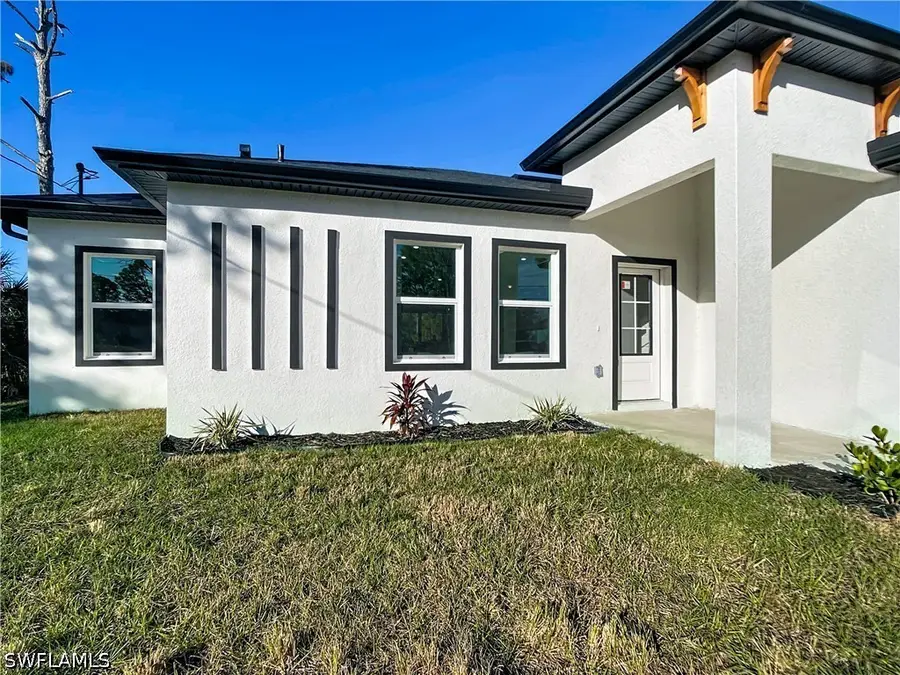 422 Eisenhower Boulevard, Lehigh Acres, FL 33974 - #2
