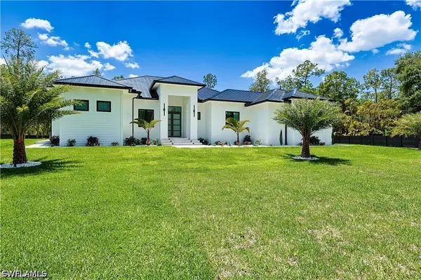 3430 1st Avenue Nw, Naples, FL 34120