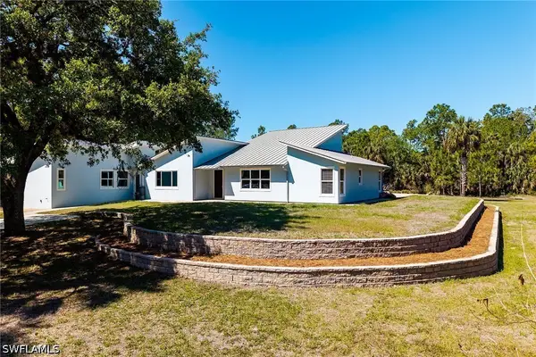 681 15th Street Sw, Naples, FL 34117