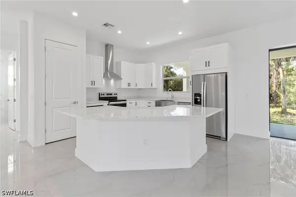 1081 Desoto Boulevard S, Naples, FL 34117