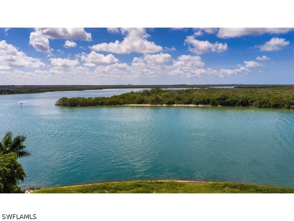 940 Admiralty Parade E, Naples, FL 34102 - #1