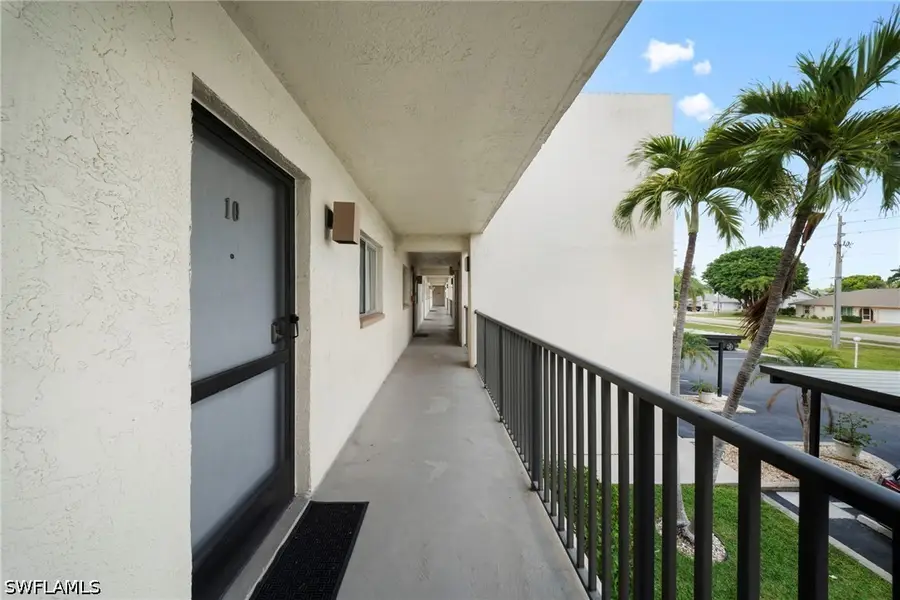 2111 Barkeley Lane #10, Fort Myers, FL 33907 - #2