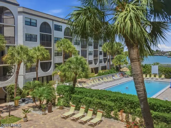 1023 Anglers Cove #E304, Marco Island, FL 34145