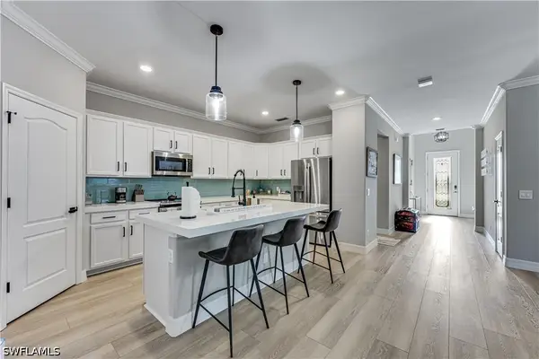 4331 Raffia Palm Circle, Naples, FL 34119