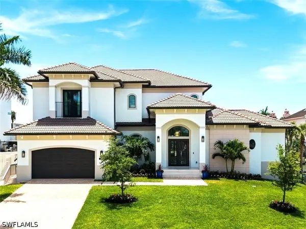 388 Pine Avenue, Naples, FL 34108