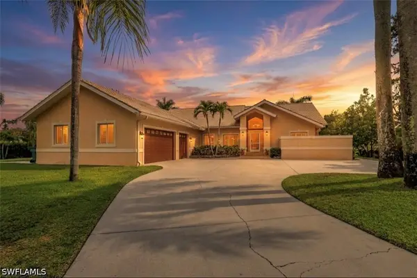 6020 Green Boulevard, Naples, FL 34116