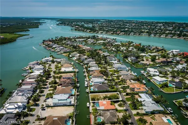 2165 Tarpon Road, Naples, FL 34102