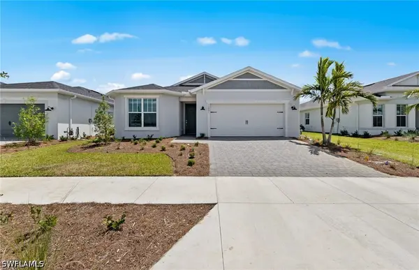 601 Oasis Lake Place, Lehigh Acres, FL 33936