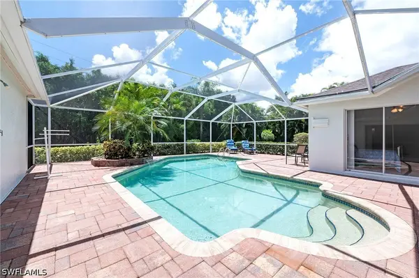 2050 Terrazzo Lane, Naples, FL 34104