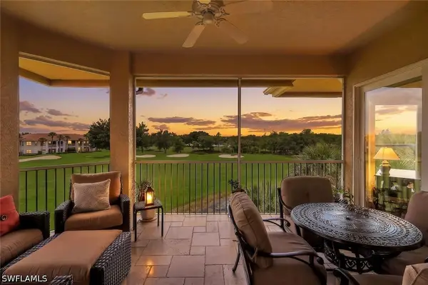 1895 Les Chateaux Boulevard #302, Naples, FL 34109