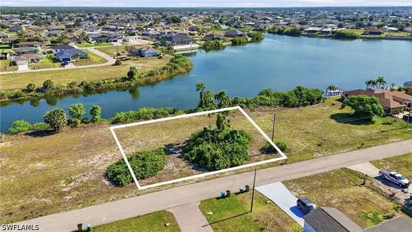 527 NW 24th Terrace, Cape Coral, FL 33993