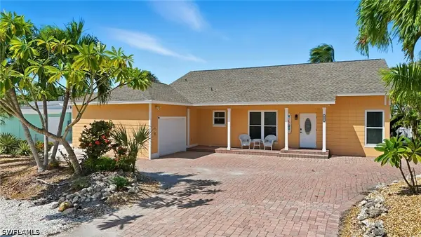 421 Connecticut Street, Fort Myers Beach, FL 33931