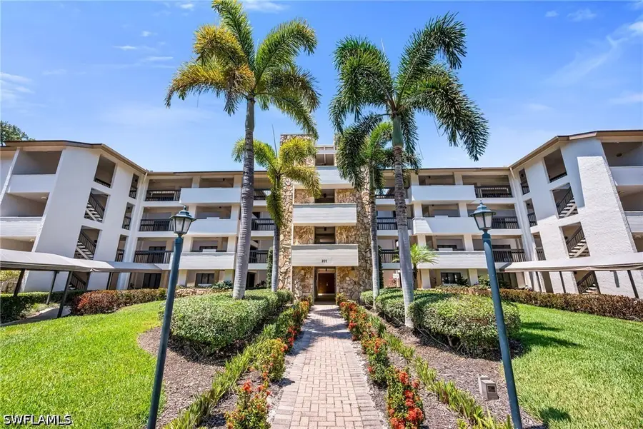 200 Wyndemere Way #B402, Naples, FL 34105 - #3