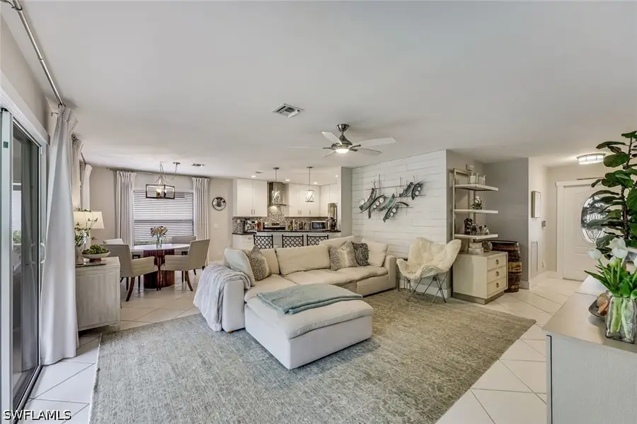 156 Stanhope Circle, Naples, FL 34104 - #2