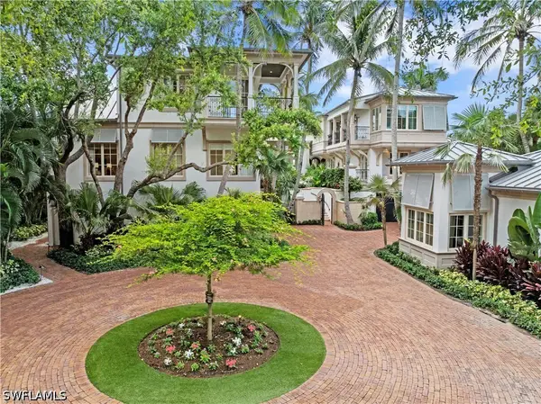 3675 Gordon Drive, Naples, FL 34102