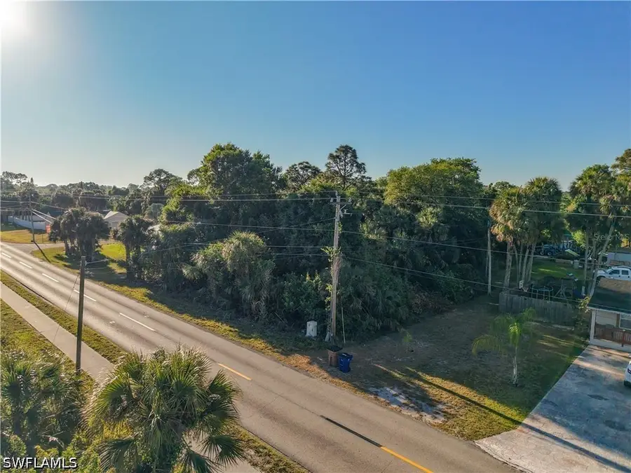 103 W 6th Street, Lehigh Acres, FL 33972 - #3
