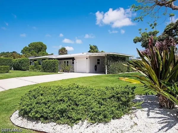1195 14th Avenue N, Naples, FL 34102
