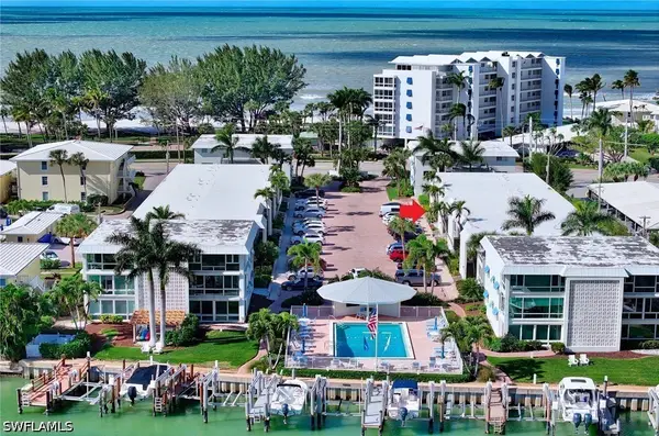 2100 Gulf Shore Boulevard N #107, Naples, FL 34102