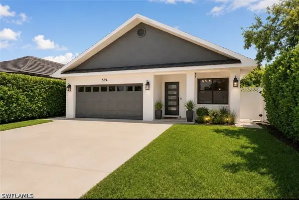 594 108th Avenue N, Naples, FL 34108