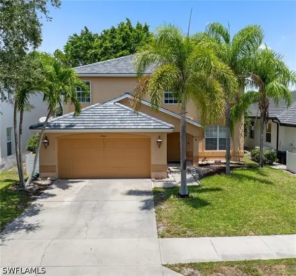 8364 Laurel Lakes Boulevard, Naples, FL 34119