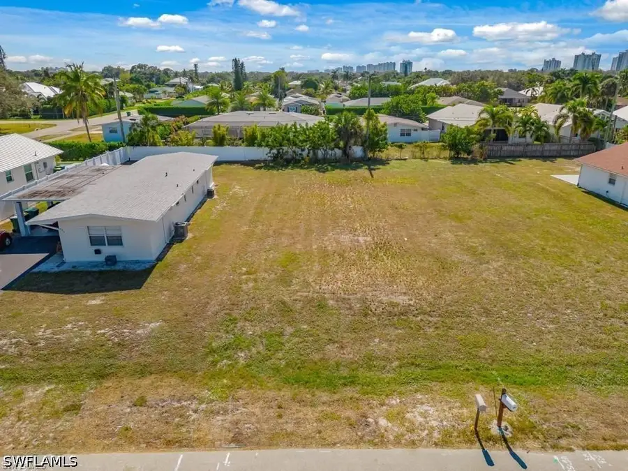 686 97th Avenue N, Naples, FL 34108 - #2
