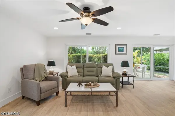 22 Kings Road #A19, Naples, FL 34112