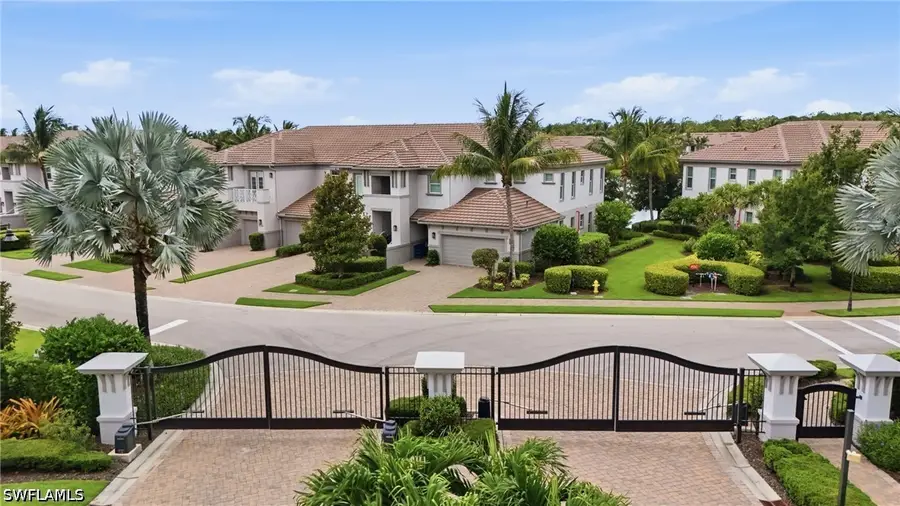 8066 Signature Club Circle #102, Naples, FL 34113 - #3