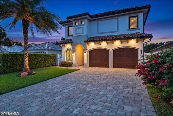 519 97th Avenue N, Naples, FL 34108