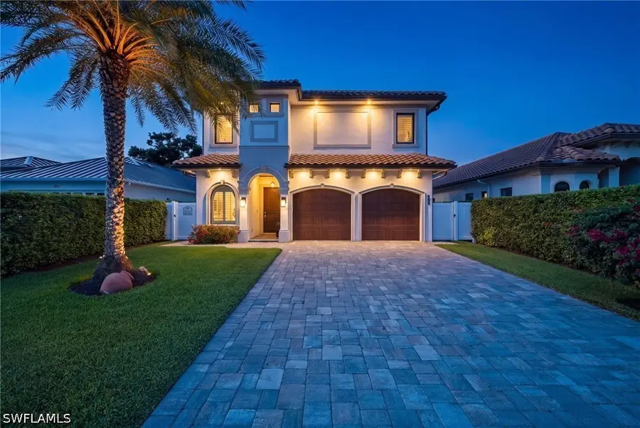 519 97th Avenue N, Naples, FL 34108 - #2