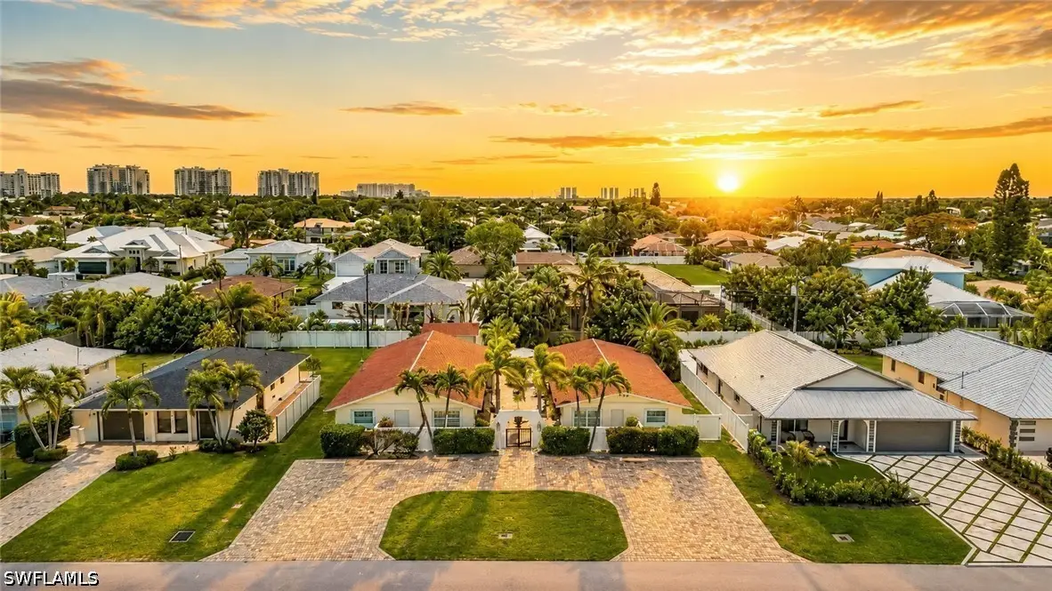 559 105th Avenue N, Naples, FL 34108 - #1