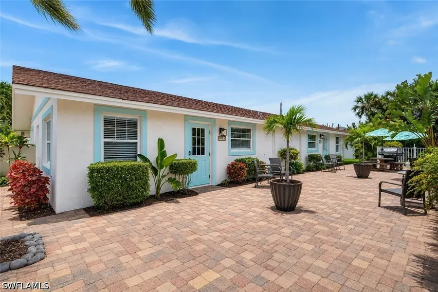 559 105th Avenue N, Naples, FL 34108 - #2