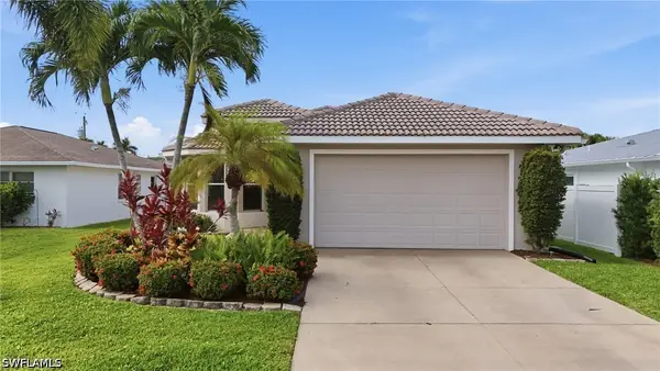 736 110th Avenue N, Naples, FL 34108