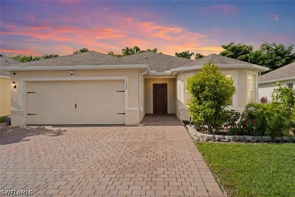 722 Hadley Place W, Naples, FL 34104